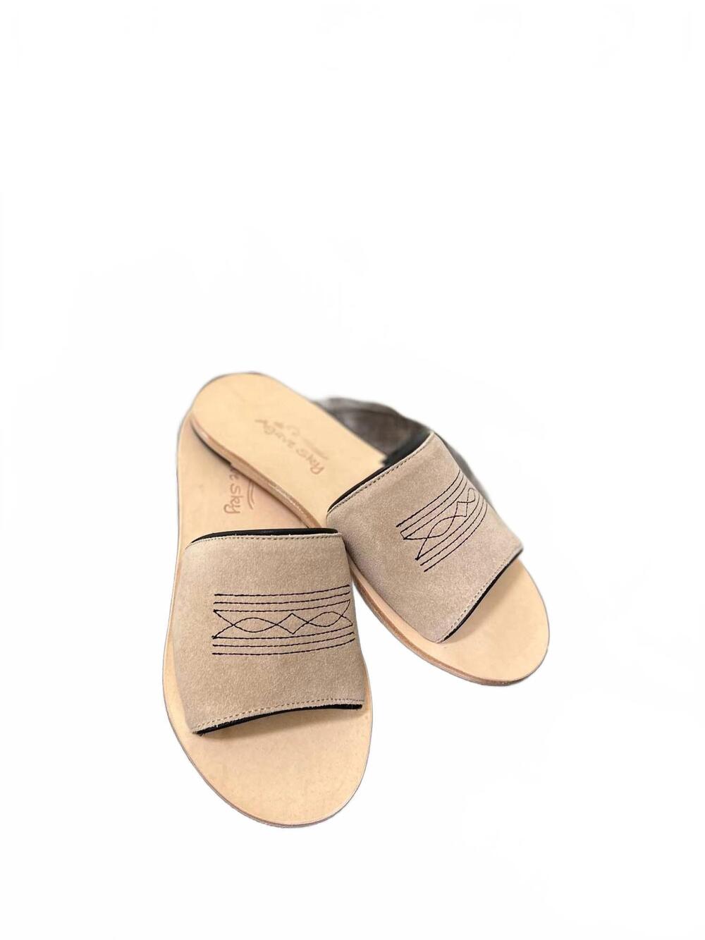 NEW AGAVE SKY women's nadia suede out sandals in tan